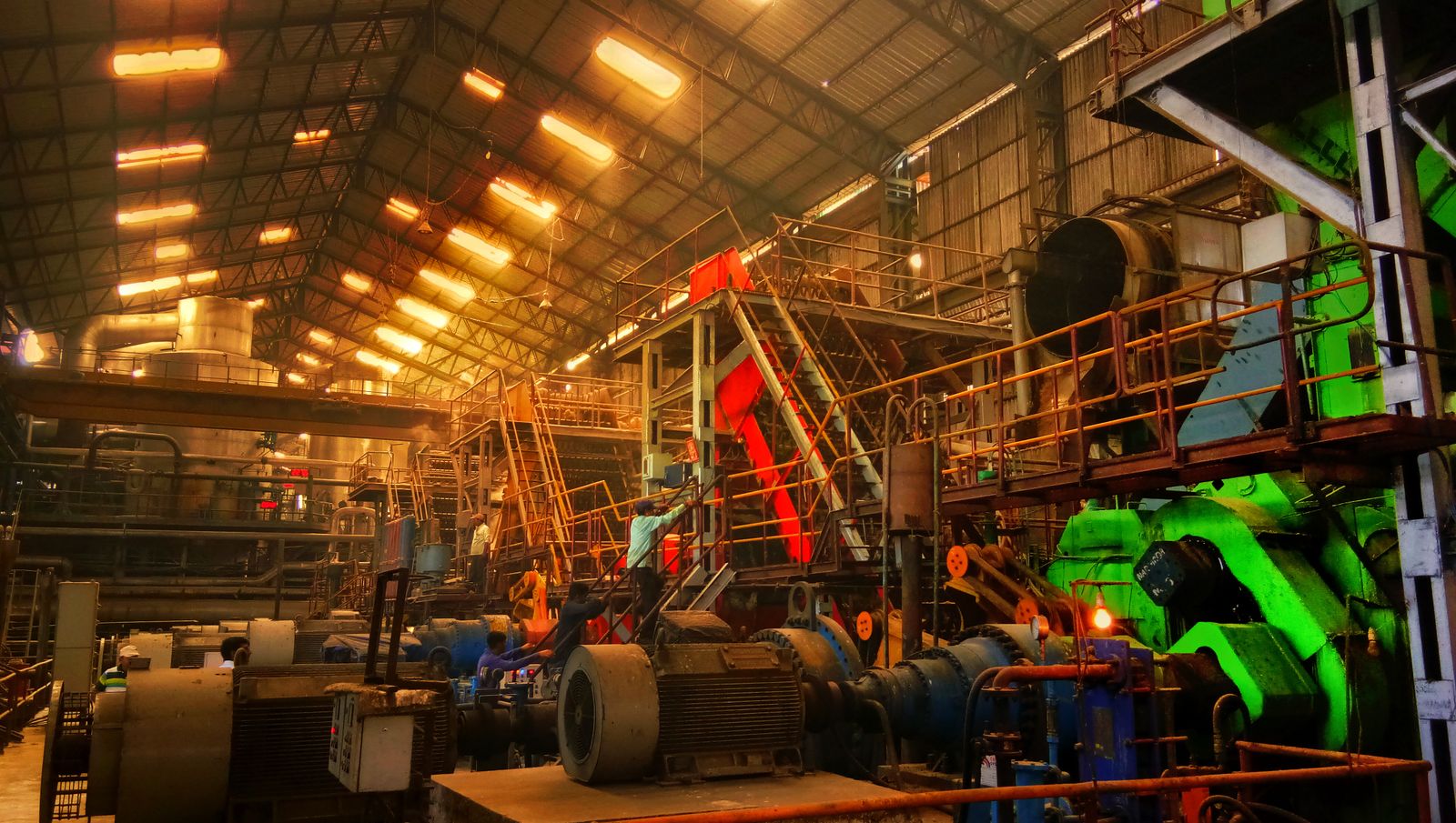 Heavy industrial plant floor in Toranagallu, India